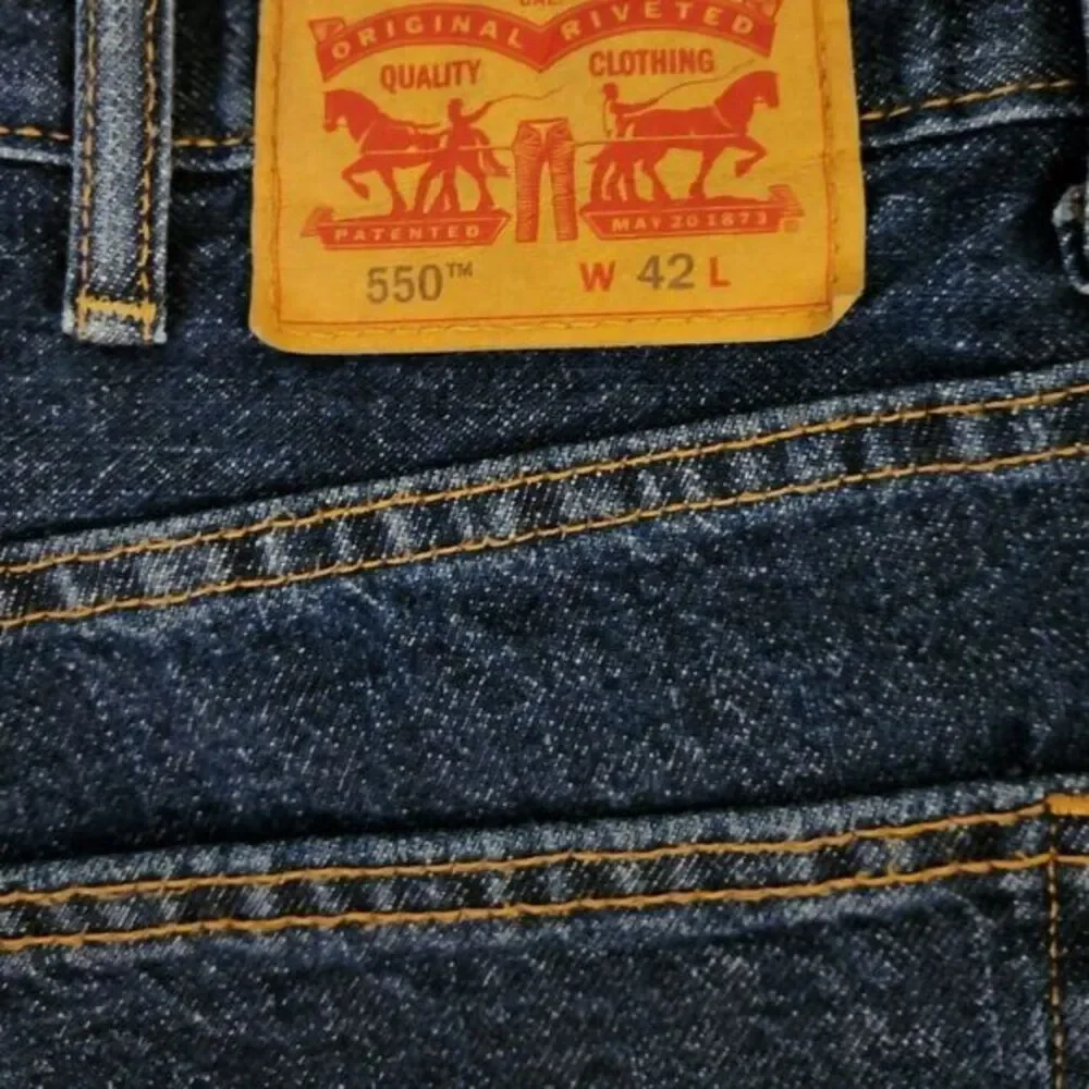 Levi's 550 Shorts Size 42‎